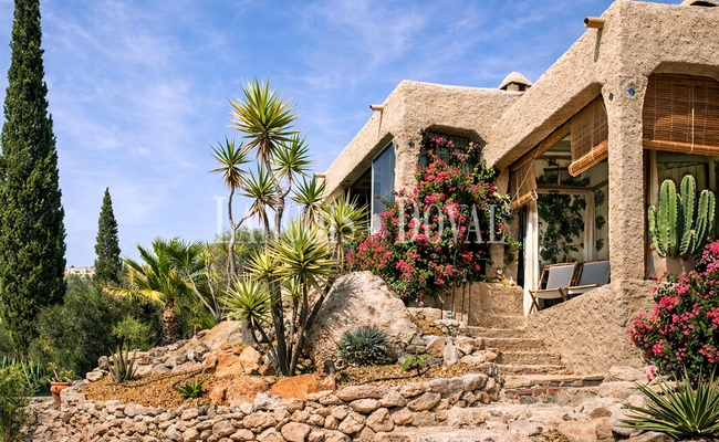 Buying a Cortijo in Agua Amarga (Cabo de Gata)
