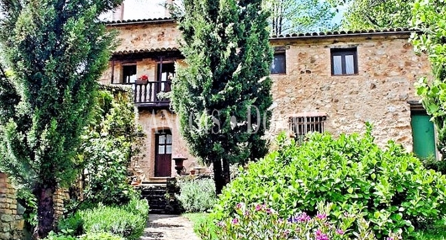 Maisons rurales et hôtels à vendre