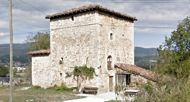 une maison ancienne a vendre 