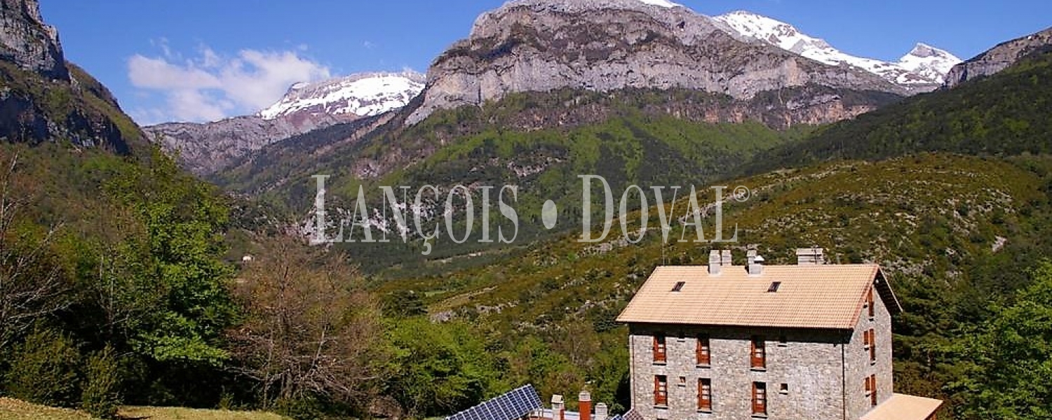 Oza. Pirineo Huesca. Una casa rural en venta en el valle ...