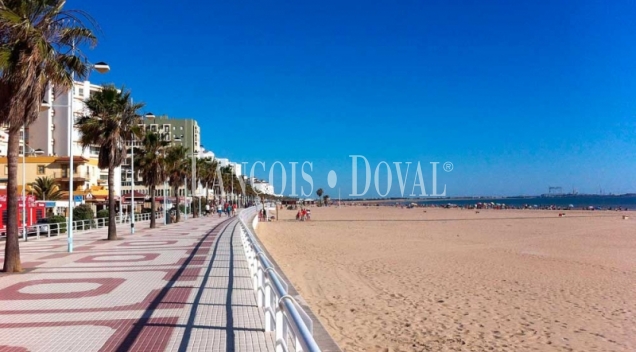 Suelo residencial en venta. Cádiz. El puerto de Santa Maria. Primera línea playa.