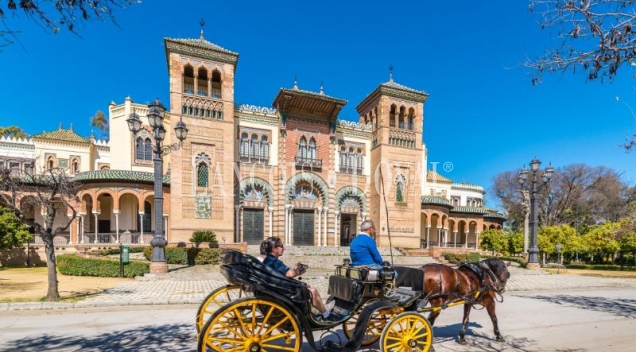 Sevilla. Hotel de lujo en venta en centro histórico y turístico. 