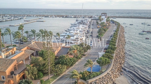 Calvià. Puerto Portals. Apartamento de lujo en venta. 