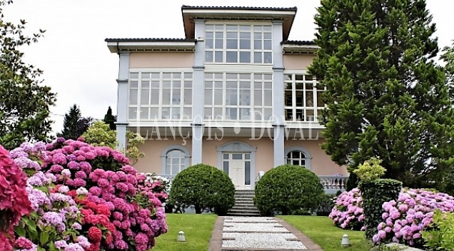 Asturias. Casa de Indianos a la venta. Sevares, Piloña.