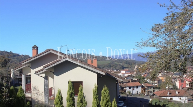 Cangas de Onís. Casa de pueblo en venta. Excelentes vistas. Asturias