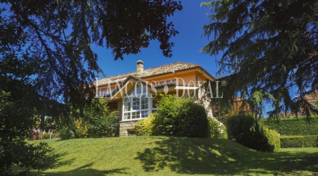 Gijón. Cabueñes. Exclusivo chalet en venta cerca de la costa.