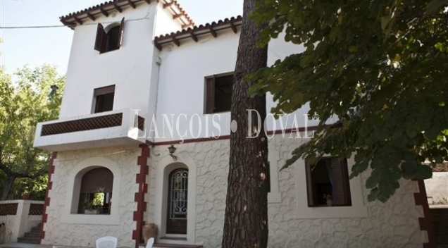 Gelida. Barcelona Chalet en venta ideal primera residencia.