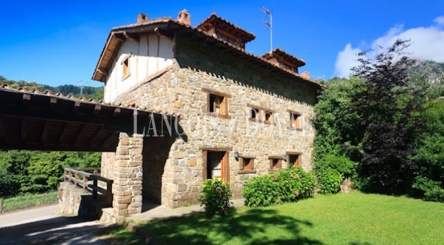 Argüebanes. Camaleño. Cantabria. Alojamiento rural, apartamentos turísticos en venta