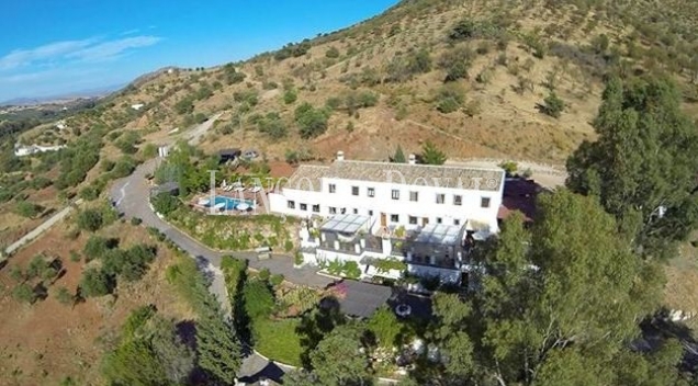 Sierra de Las Nieves. Málaga. Casas rurales en venta.