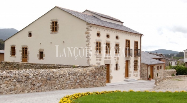 Viveiro. Lugo. Hotel con encanto en venta. 