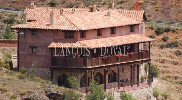 Tramacastilla. Teruel. Hotel rural en venta.