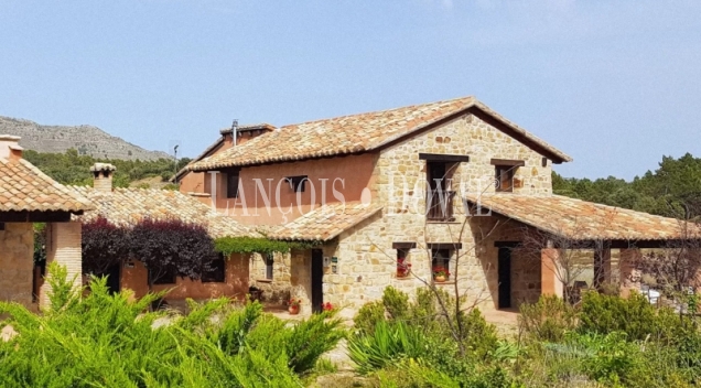 Casa rural en venta. Fuentes de Rubielos. Teruel.