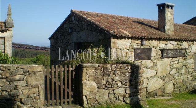 Oia. Torroña. Pontevedra. Finca y casa rural en venta