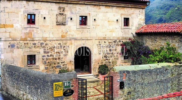 Hotel con encanto en venta. Antigua casa palacio. Abándames. Asturias.