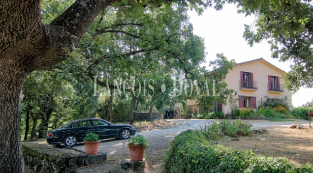 Ávila Candeleda. Posada casa rural en venta. Sierra de Gredos. Rio Tiétar