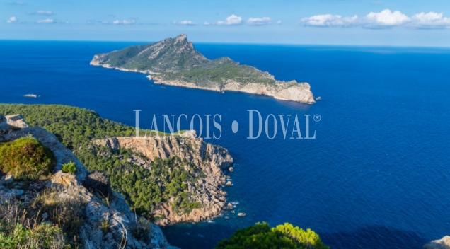 Mallorca Andratx. Venta finca de caza. Primera línea de mar enfrente Isla Dragonera.