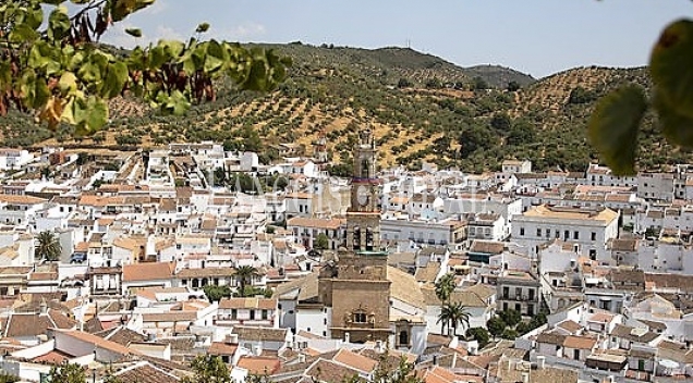 Sierra Norte de Sevilla. Hotel rural en venta. Constantina.