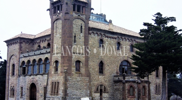 Oportunidad de adquirir el Castillo de Rocabruna en Santa Maria d´ Oló. Barcelona
