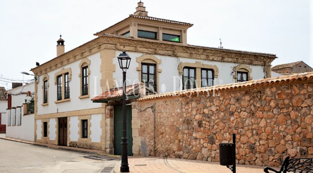 Cuenca. Hotel rural y restaurante en venta. Pantano de Alarcón.