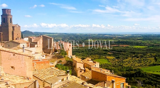 Huesca. Calasanz. Casa de pueblo reformada en venta. Comarca de La Litera