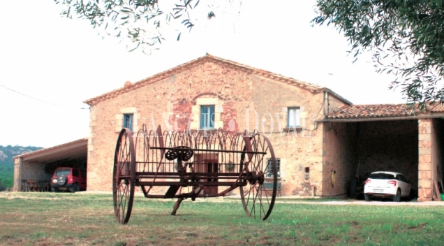 Santa Cristina D´Aro. Finca y masía en venta. Baix Empordà