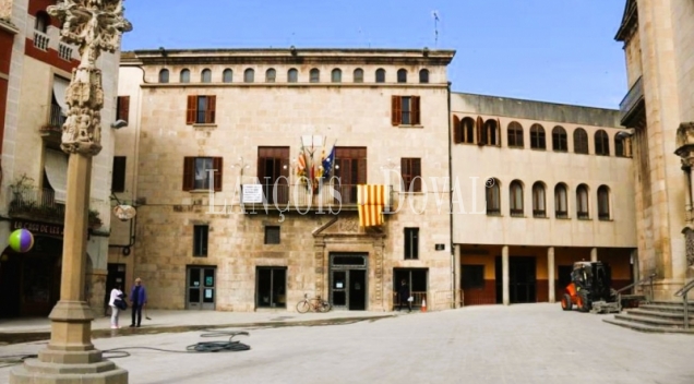 Tàrrega. Centro urbano. Edificio en venta ideal geriátrico, oficinas corporativas o consultas.