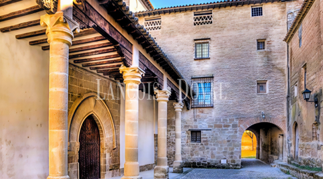 Monasterio en venta con proyecto hotelero. Huesca. 