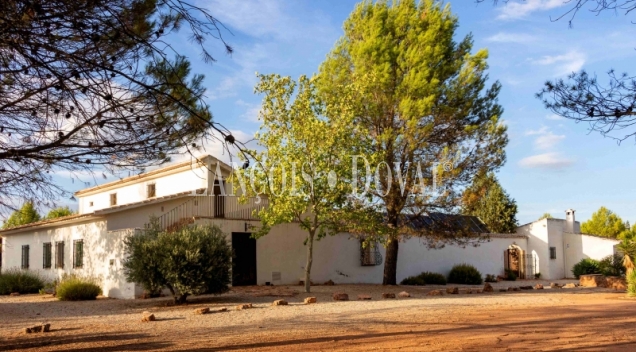 Cortijo con alojamiento turístico rural en venta. Las Lagunas de Ruidera, Ciudad Real. 