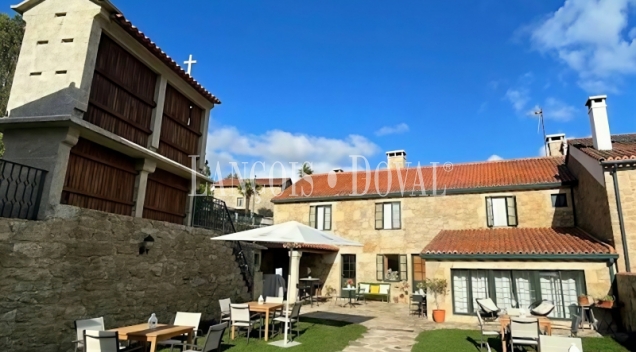 Costoia A Coruña. Venta Casa rural con encanto a cinco minutos de Santiago de Compostela
