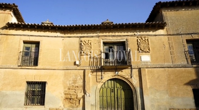 Casa palacio del siglo XVIII en venta en Villavicencio de los Caballeros, Valladolid