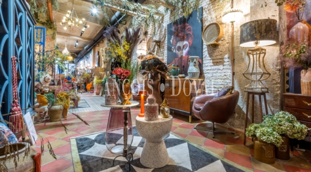 Zaragoza centro: exclusivo local comercial en venta con diseño singular, techos de 5 metros y patio privado