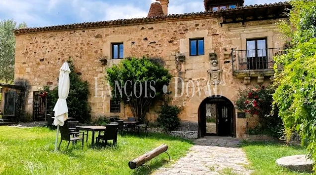 Soria. Casa rural en venta o alquiler. Antigua posada real Soria. Casa rural en venta o alquiler. Antigua posada real