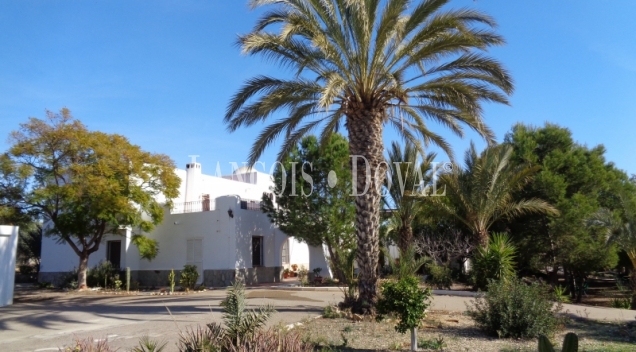 Vera. Cortijo, restaurante y finca en venta. Costa de Almería.