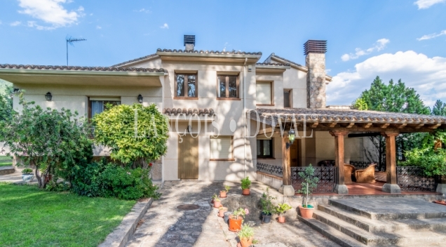 Ávila. Casa  señorial en  venta.  Piedralaves. Comarca del Valle del Tiétar.