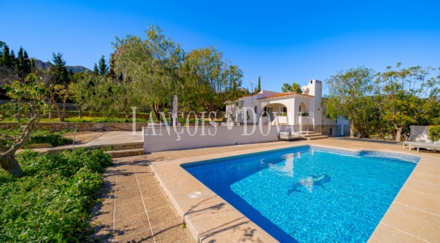 Alicante. Exclusiva finca ecuestre en venta. Polop