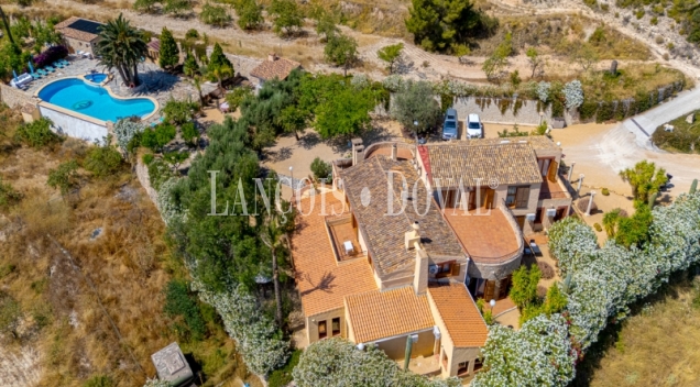 Relleu. Alicante. Finca en venta ideal hotel boutique.