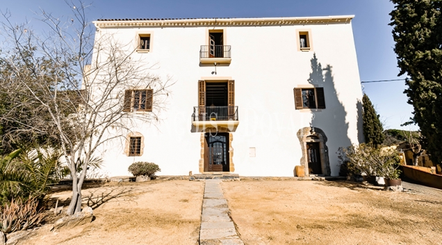 Pineda de Mar. Venta finca y masía del Siglo XV cerca de las Playas. Ideal turismo rural