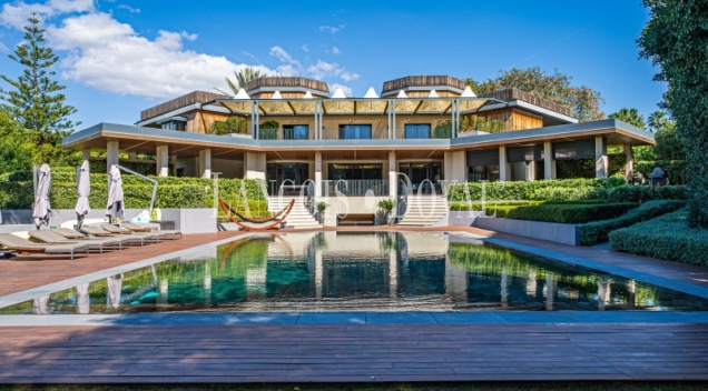 Marbella. Guadalmina. Villa exclusiva en venta. Golf. Parcela de 3106m2