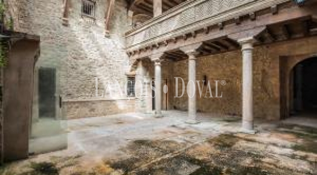 Sepúlveda. Casa palacio señorial en venta ideal eventos o proyecto turístico.