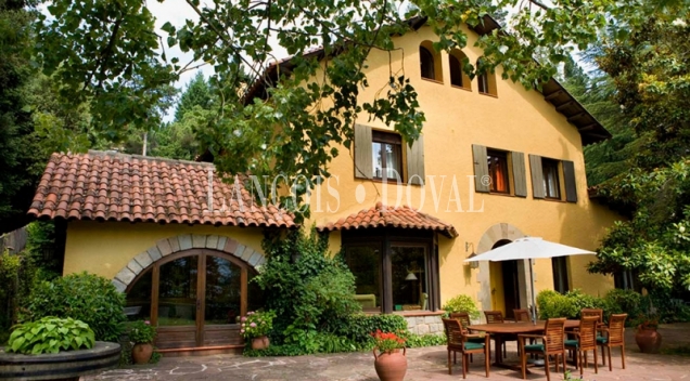 Viladrau. Singular propiedad en venta. Casa señorial con vistas al Montseny