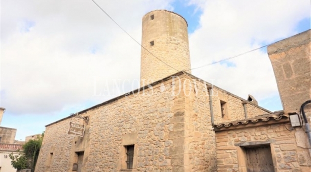 Mallorca. Molino restaurado en venta. Centro de Sant Llorenç Des Cardassar. Ideal negocio.