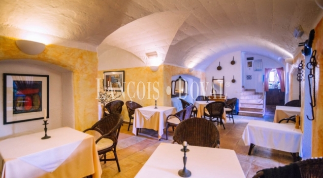 Capdepera. Restaurante en venta en centro urbano y comercial. Mallorca