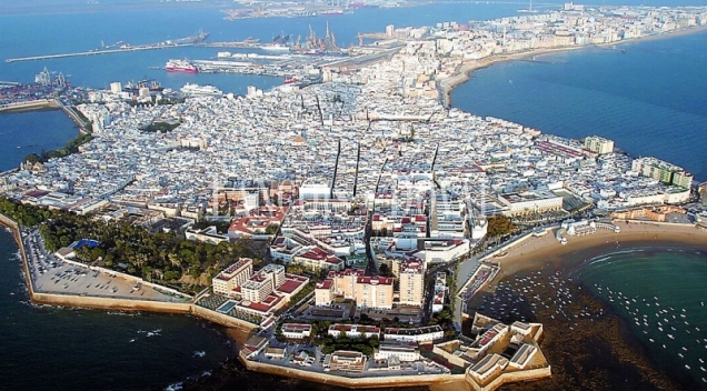 Cádiz. Centro Historico.  Edificio en venta. Comercial y hotelero. Posibilidad residencial.