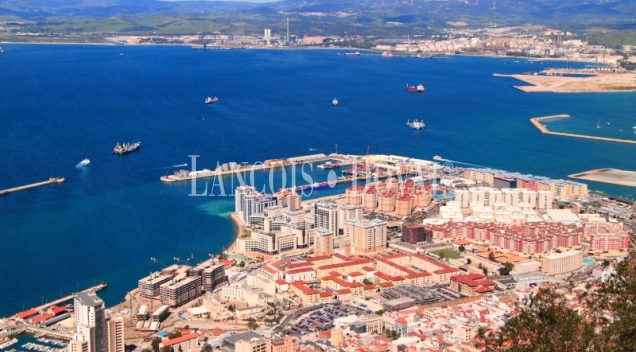Oportunidad de inversión inmobiliaria en el Campo de Gibraltar. Promoción viviendas.