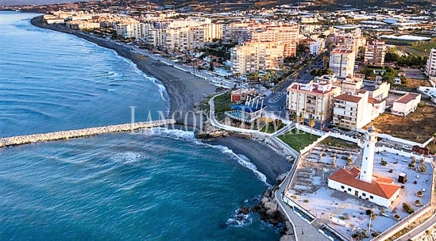 Torrox. Málaga. Terreno urbano en venta para promoción de 30 viviendas.