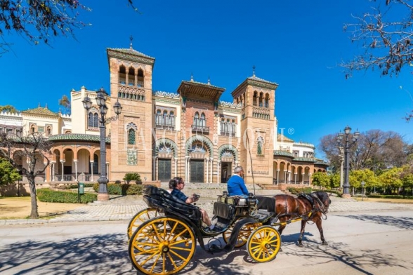 Sevilla. Hotel de lujo en venta en centro histórico y turístico. 