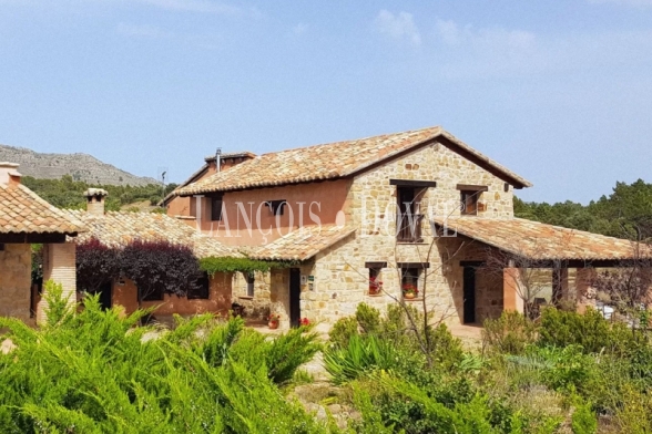 Casa rural en venta. Fuentes de Rubielos. Teruel.