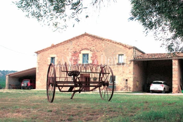 Santa Cristina D´Aro. Finca y masía en venta. Baix Empordà