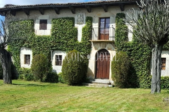 Casa solariega en venta en la Montaña Palentina.