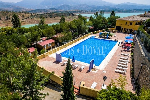 Camping y restaurante en venta. La Axarquía. Málaga